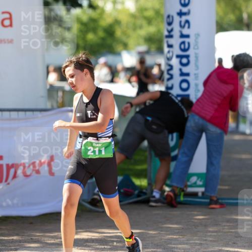 01.09.2024 - 17. Tribühne Triathlon Michael Strokosch http://msf.ph/oto/6904154 01.09.2024 11:04:58 Ziel 211, 212, 252 meine-sportfotos.de