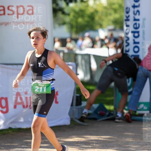 01.09.2024 - 17. Tribühne Triathlon Michael Strokosch http://msf.ph/oto/6904161 01.09.2024 11:04:58 Ziel 211, 212, 252 meine-sportfotos.de