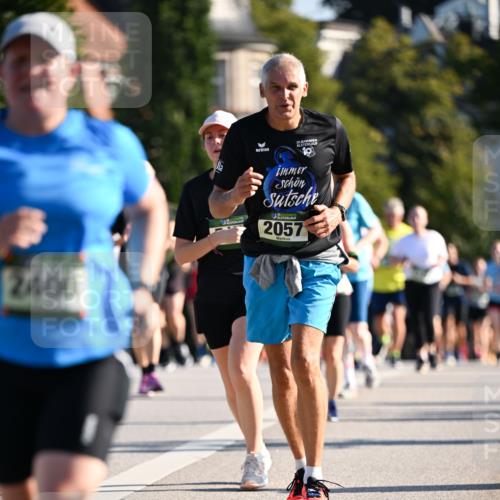 01.09.2024 - BARMER Alsterlauf Dr. Thomas Lammeyer http://msf.ph/oto/6904188 01.09.2024 09:40:17 Laufen 2400, 2057 meine-sportfotos.de
