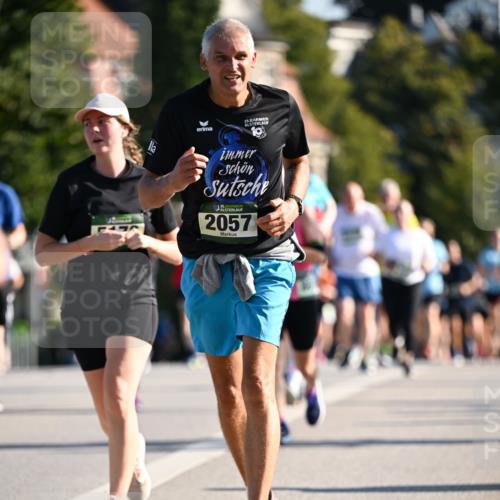 01.09.2024 - BARMER Alsterlauf Dr. Thomas Lammeyer http://msf.ph/oto/6904198 01.09.2024 09:40:17 Laufen 29, 35, 2057 meine-sportfotos.de