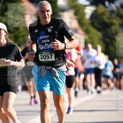 01.09.2024 - BARMER Alsterlauf Dr. Thomas Lammeyer http://msf.ph/oto/6904223 01.09.2024 09:40:18 Laufen 10, 135, 2057 meine-sportfotos.de
