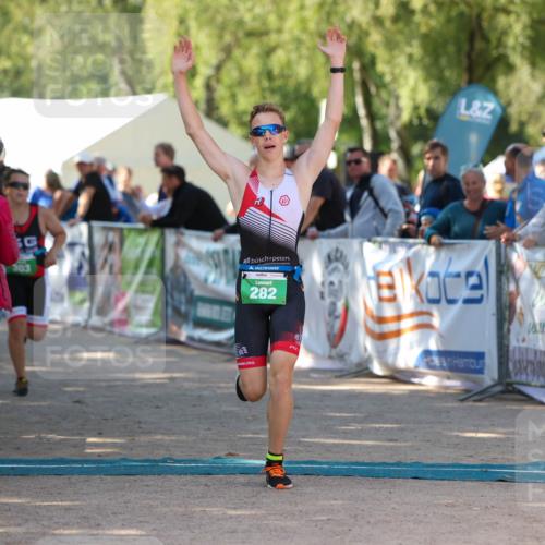 01.09.2024 - 17. Tribühne Triathlon Michael Strokosch http://msf.ph/oto/6904251 01.09.2024 11:05:08 Ziel 221, 282, 303 meine-sportfotos.de