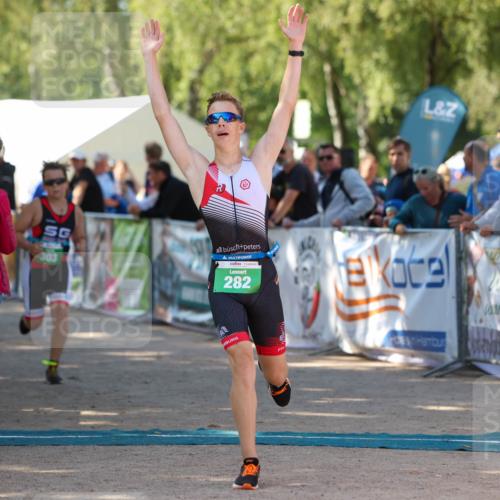 01.09.2024 - 17. Tribühne Triathlon Michael Strokosch http://msf.ph/oto/6904259 01.09.2024 11:05:08 Ziel 221, 282, 303 meine-sportfotos.de