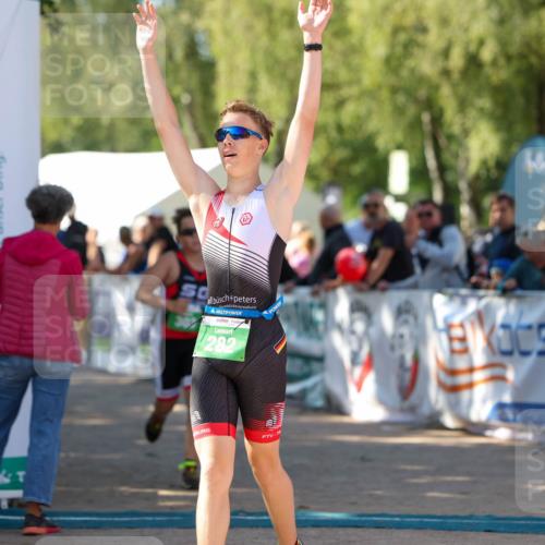 01.09.2024 - 17. Tribühne Triathlon Michael Strokosch http://msf.ph/oto/6904281 01.09.2024 11:05:09 Ziel 221, 282, 303 meine-sportfotos.de