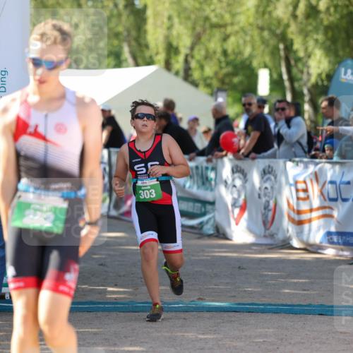 01.09.2024 - 17. Tribühne Triathlon Michael Strokosch http://msf.ph/oto/6904295 01.09.2024 11:05:10 Ziel 221, 282, 303 meine-sportfotos.de