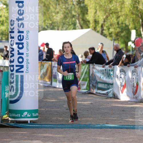 01.09.2024 - 17. Tribühne Triathlon Michael Strokosch http://msf.ph/oto/6904342 01.09.2024 11:05:25 Ziel 172 meine-sportfotos.de