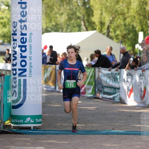 01.09.2024 - 17. Tribühne Triathlon Michael Strokosch http://msf.ph/oto/6904345 01.09.2024 11:05:25 Ziel 172 meine-sportfotos.de