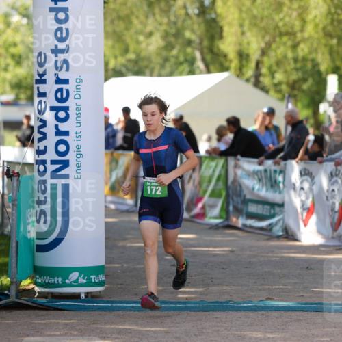 01.09.2024 - 17. Tribühne Triathlon Michael Strokosch http://msf.ph/oto/6904352 01.09.2024 11:05:26 Ziel 151, 172 meine-sportfotos.de