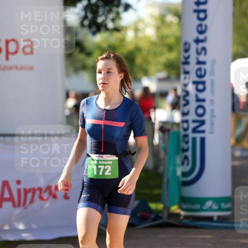 01.09.2024 - 17. Tribühne Triathlon Michael Strokosch http://msf.ph/oto/6904384 01.09.2024 11:05:27 Ziel 151, 172 meine-sportfotos.de