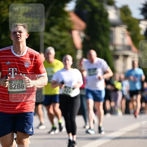 01.09.2024 - BARMER Alsterlauf Dr. Thomas Lammeyer http://msf.ph/oto/6904385 01.09.2024 09:40:24 Laufen 8286 meine-sportfotos.de