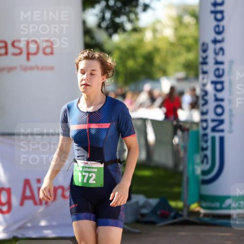 01.09.2024 - 17. Tribühne Triathlon Michael Strokosch http://msf.ph/oto/6904386 01.09.2024 11:05:28 Ziel 151, 172 meine-sportfotos.de