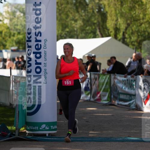 01.09.2024 - 17. Tribühne Triathlon Michael Strokosch http://msf.ph/oto/6904406 01.09.2024 11:05:33 Ziel 151, 226 meine-sportfotos.de