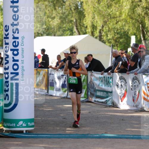 01.09.2024 - 17. Tribühne Triathlon Michael Strokosch http://msf.ph/oto/6904427 01.09.2024 11:05:35 Ziel 151, 226 meine-sportfotos.de