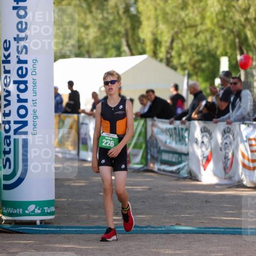 01.09.2024 - 17. Tribühne Triathlon Michael Strokosch http://msf.ph/oto/6904450 01.09.2024 11:05:37 Ziel 151, 187, 225, 226 meine-sportfotos.de