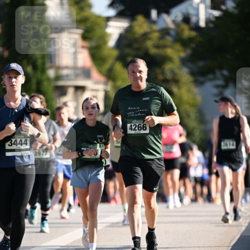 01.09.2024 - BARMER Alsterlauf Dr. Thomas Lammeyer http://msf.ph/oto/6904581 01.09.2024 09:40:33 Laufen 3444, 3444, 3977, 4266, 6814 meine-sportfotos.de