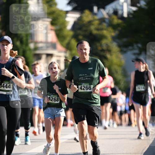 01.09.2024 - BARMER Alsterlauf Dr. Thomas Lammeyer http://msf.ph/oto/6904586 01.09.2024 09:40:33 Laufen 3444, 3444, 1268, 4266 meine-sportfotos.de