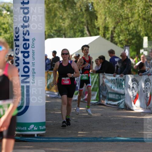 01.09.2024 - 17. Tribühne Triathlon Michael Strokosch http://msf.ph/oto/6904621 01.09.2024 11:05:55 Ziel 160, 174, 300 meine-sportfotos.de