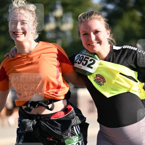 01.09.2024 - BARMER Alsterlauf Dr. Thomas Lammeyer http://msf.ph/oto/6904696 01.09.2024 09:40:36 Laufen 35, 2952, 135, 294 meine-sportfotos.de