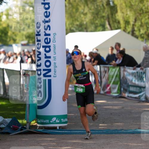 01.09.2024 - 17. Tribühne Triathlon Michael Strokosch http://msf.ph/oto/6904710 01.09.2024 11:06:05 Ziel 289, 298 meine-sportfotos.de