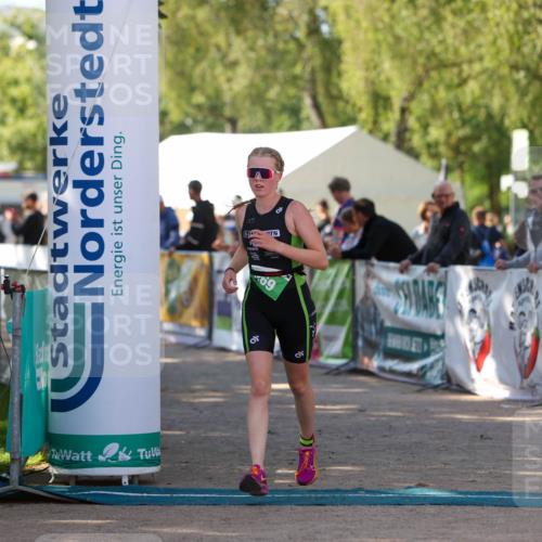 01.09.2024 - 17. Tribühne Triathlon Michael Strokosch http://msf.ph/oto/6904810 01.09.2024 11:06:15 Ziel 239, 269, 289 meine-sportfotos.de