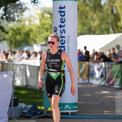 01.09.2024 - 17. Tribühne Triathlon Michael Strokosch http://msf.ph/oto/6904850 01.09.2024 11:06:17 Ziel 239, 269 meine-sportfotos.de