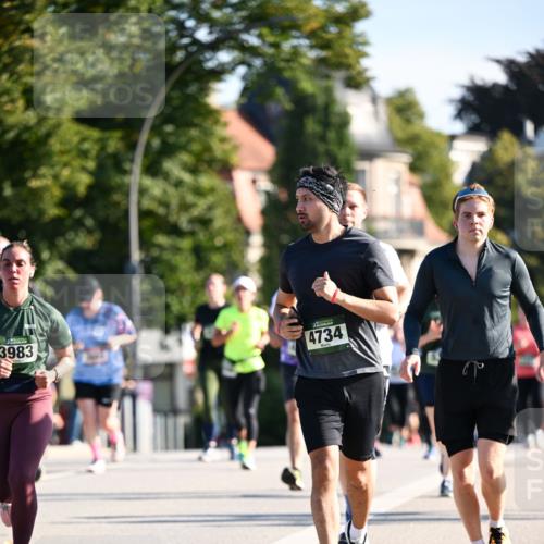 01.09.2024 - BARMER Alsterlauf Dr. Thomas Lammeyer http://msf.ph/oto/6904879 01.09.2024 09:40:46 Laufen 3983, 4734 meine-sportfotos.de