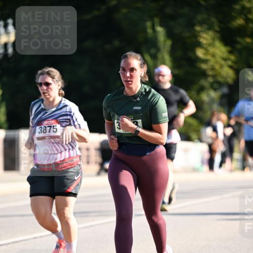 01.09.2024 - BARMER Alsterlauf Dr. Thomas Lammeyer http://msf.ph/oto/6904923 01.09.2024 09:40:47 Laufen 3875 meine-sportfotos.de
