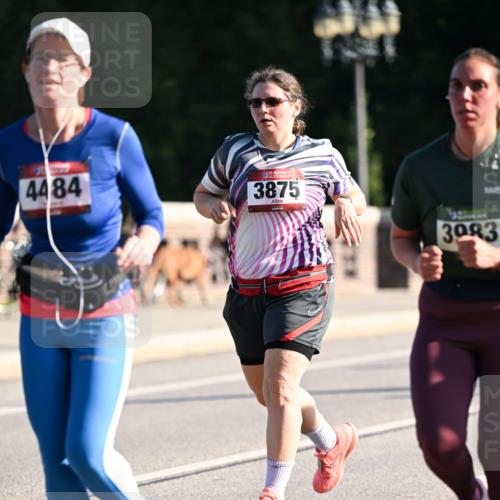 01.09.2024 - BARMER Alsterlauf Dr. Thomas Lammeyer http://msf.ph/oto/6904944 01.09.2024 09:40:48 Laufen 4484, 3875, 3083 meine-sportfotos.de