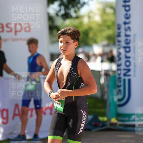 01.09.2024 - 17. Tribühne Triathlon Michael Strokosch http://msf.ph/oto/6904984 01.09.2024 11:06:27 Ziel  meine-sportfotos.de