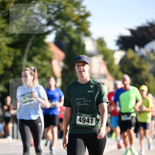 01.09.2024 - BARMER Alsterlauf Dr. Thomas Lammeyer http://msf.ph/oto/6905006 01.09.2024 09:40:52 Laufen 35, 4941 meine-sportfotos.de