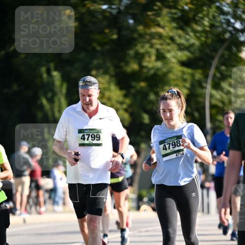 01.09.2024 - BARMER Alsterlauf Dr. Thomas Lammeyer http://msf.ph/oto/6905015 01.09.2024 09:40:53 Laufen 35, 4799, 4798, 4798 meine-sportfotos.de