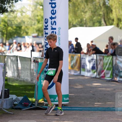 01.09.2024 - 17. Tribühne Triathlon Michael Strokosch http://msf.ph/oto/6905030 01.09.2024 11:06:36 Ziel 195, 224 meine-sportfotos.de
