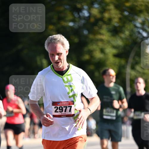 01.09.2024 - BARMER Alsterlauf Dr. Thomas Lammeyer http://msf.ph/oto/6905138 01.09.2024 09:41:01 Laufen 35, 2977 meine-sportfotos.de