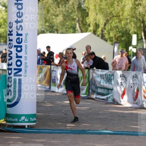 01.09.2024 - 17. Tribühne Triathlon Michael Strokosch http://msf.ph/oto/6905161 01.09.2024 11:06:58 Ziel 192 meine-sportfotos.de