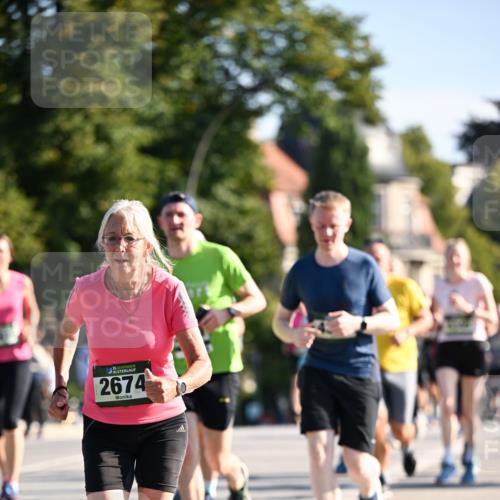 01.09.2024 - BARMER Alsterlauf Dr. Thomas Lammeyer http://msf.ph/oto/6905184 01.09.2024 09:41:03 Laufen 35, 2674 meine-sportfotos.de