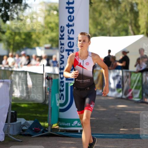 01.09.2024 - 17. Tribühne Triathlon Michael Strokosch http://msf.ph/oto/6905193 01.09.2024 11:07:00 Ziel 192 meine-sportfotos.de