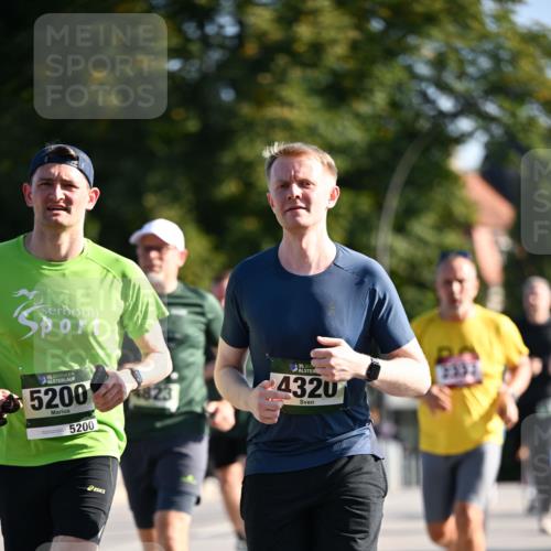 01.09.2024 - BARMER Alsterlauf Dr. Thomas Lammeyer http://msf.ph/oto/6905244 01.09.2024 09:41:04 Laufen 35, 5200, 5200, 4823, 35, 4320 meine-sportfotos.de