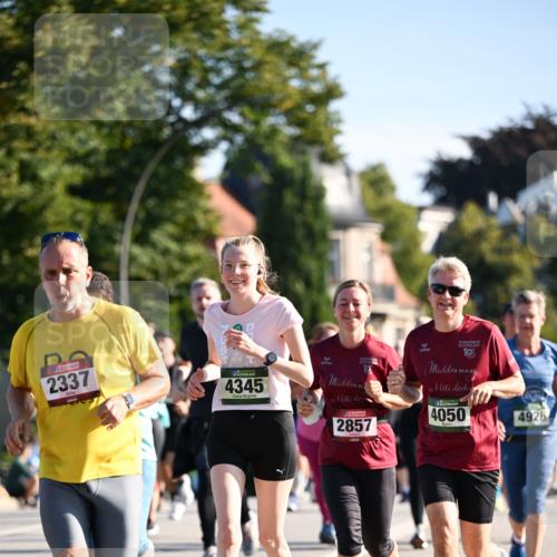01.09.2024 - BARMER Alsterlauf Dr. Thomas Lammeyer http://msf.ph/oto/6905272 01.09.2024 09:41:06 Laufen 2337, 4345, 30, 10, 4050, 4926, 2857 meine-sportfotos.de