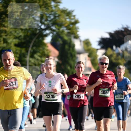 01.09.2024 - BARMER Alsterlauf Dr. Thomas Lammeyer http://msf.ph/oto/6905278 01.09.2024 09:41:06 Laufen 337, 4345, 2857, 4050, 4926 meine-sportfotos.de