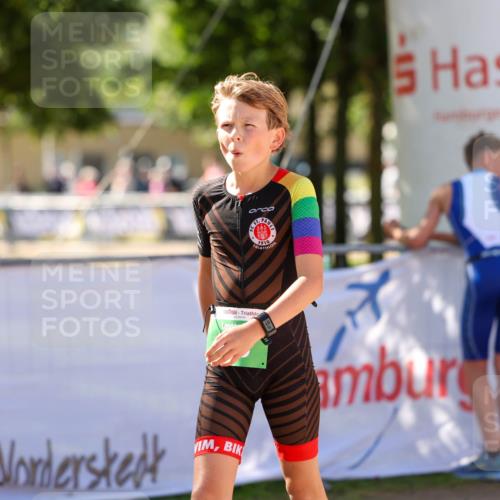 01.09.2024 - 17. Tribühne Triathlon Michael Strokosch http://msf.ph/oto/6905338 01.09.2024 11:07:26 Ziel 171, 236 meine-sportfotos.de