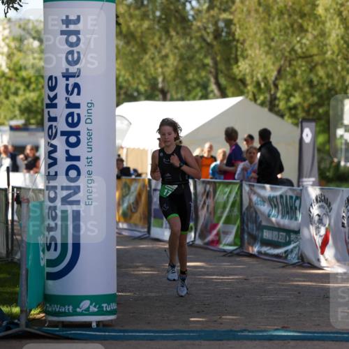 01.09.2024 - 17. Tribühne Triathlon Michael Strokosch http://msf.ph/oto/6905358 01.09.2024 11:07:30 Ziel 171 meine-sportfotos.de