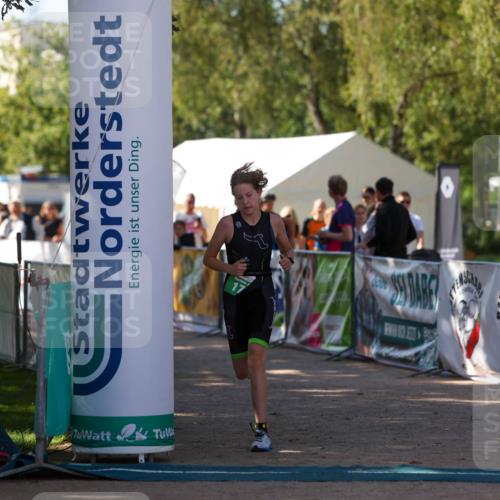 01.09.2024 - 17. Tribühne Triathlon Michael Strokosch http://msf.ph/oto/6905364 01.09.2024 11:07:31 Ziel 171 meine-sportfotos.de