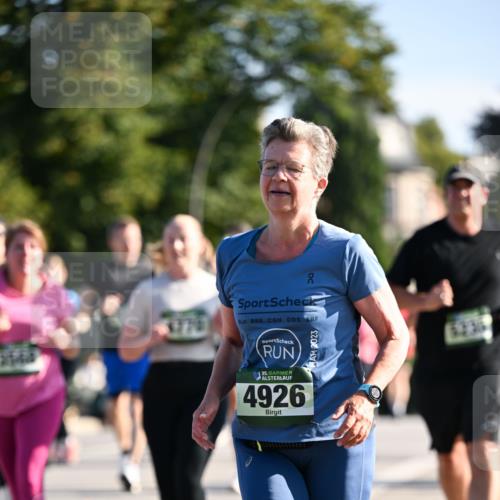 01.09.2024 - BARMER Alsterlauf Dr. Thomas Lammeyer http://msf.ph/oto/6905373 01.09.2024 09:41:10 Laufen 770, 35, 4926, 2023 meine-sportfotos.de