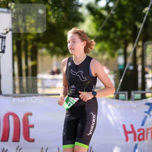 01.09.2024 - 17. Tribühne Triathlon Michael Strokosch http://msf.ph/oto/6905414 01.09.2024 11:07:35 Ziel 171 meine-sportfotos.de