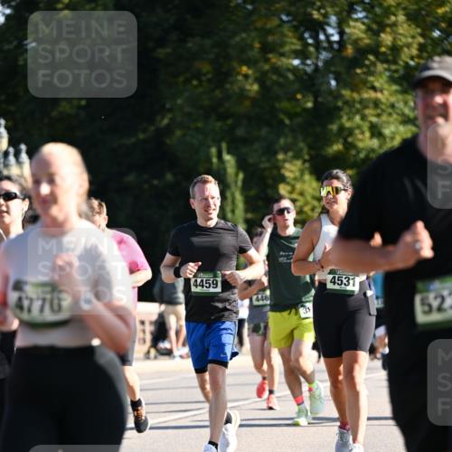 01.09.2024 - BARMER Alsterlauf Dr. Thomas Lammeyer http://msf.ph/oto/6905425 01.09.2024 09:41:12 Laufen 4531, 4770, 4459, 446, 38, 523 meine-sportfotos.de