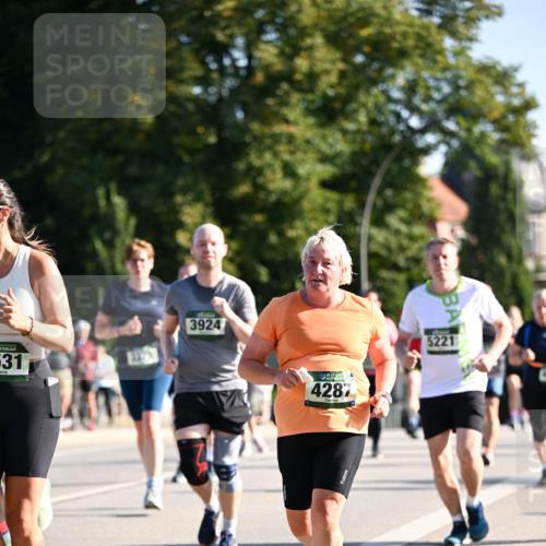 01.09.2024 - BARMER Alsterlauf Dr. Thomas Lammeyer http://msf.ph/oto/6905458 01.09.2024 09:41:14 Laufen 531, 3924, 4287, 5221 meine-sportfotos.de