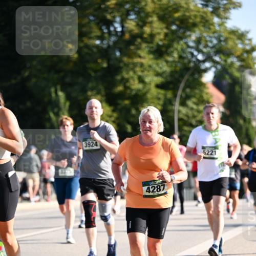 01.09.2024 - BARMER Alsterlauf Dr. Thomas Lammeyer http://msf.ph/oto/6905464 01.09.2024 09:41:14 Laufen 3924, 4287, 5221 meine-sportfotos.de