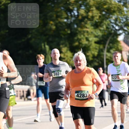 01.09.2024 - BARMER Alsterlauf Dr. Thomas Lammeyer http://msf.ph/oto/6905474 01.09.2024 09:41:14 Laufen 1375, 3924, 35, 4287, 522 meine-sportfotos.de