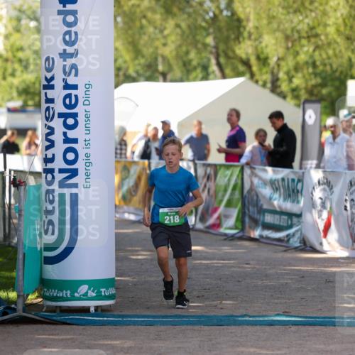 01.09.2024 - 17. Tribühne Triathlon Michael Strokosch http://msf.ph/oto/6905514 01.09.2024 11:07:58 Ziel 218 meine-sportfotos.de