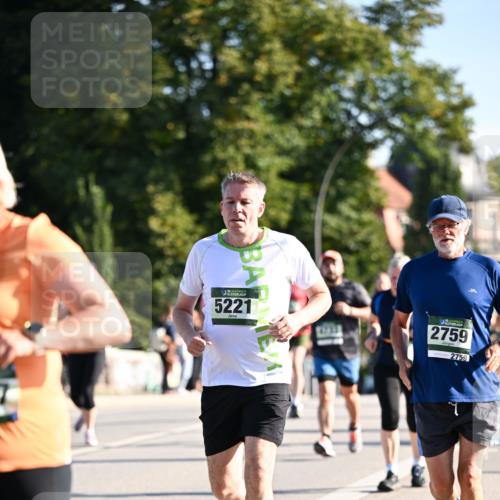 01.09.2024 - BARMER Alsterlauf Dr. Thomas Lammeyer http://msf.ph/oto/6905515 01.09.2024 09:41:15 Laufen 35, 5221, 2759, 2759 meine-sportfotos.de
